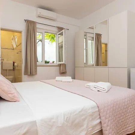 Guest house Batina 3*