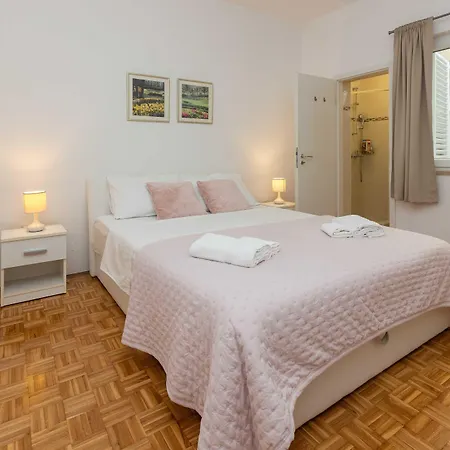 Guest house Batina 3*